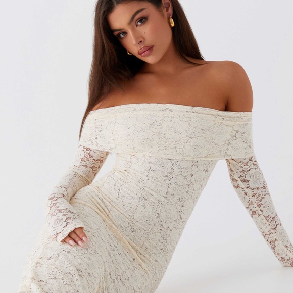 Peppermayo Dresses & Skirts - Peppermayo Cream Lace Off-Shoulder Dress